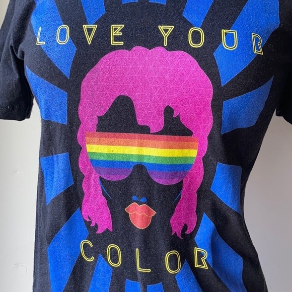 Love Your Color Graphic Tee - Picture 2 of 6